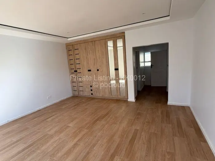 Townhouse/Complex/Cluster to Rent in Greendale North