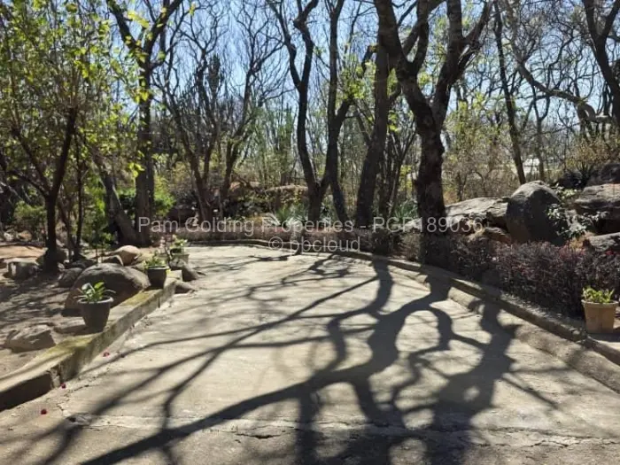 3 Bedroom House for Sale in Hillside Byo, Bulawayo