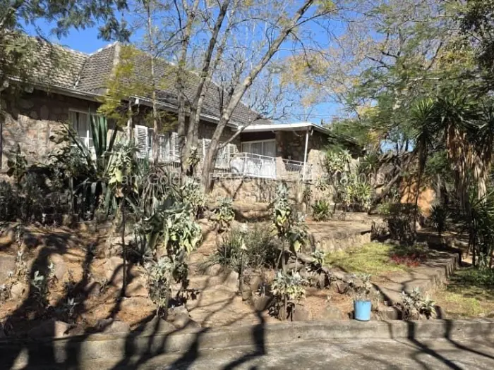 3 Bedroom House for Sale in Hillside Byo, Bulawayo