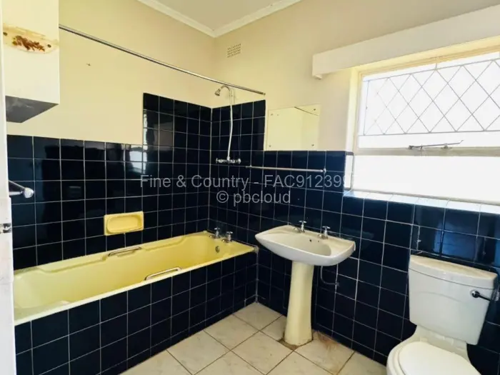 3 Bedroom House to Rent in Borrowdale, Harare