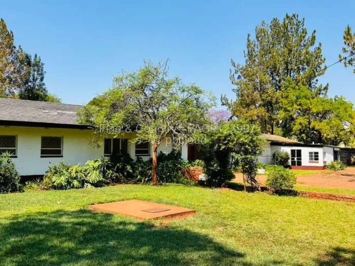 3 Bedroom House to Rent in Borrowdale, Harare