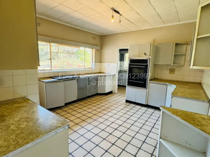 3 Bedroom House to Rent in Borrowdale, Harare