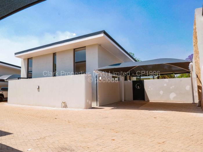 Townhouse/Cluster to Rent in Newlands, Harare
