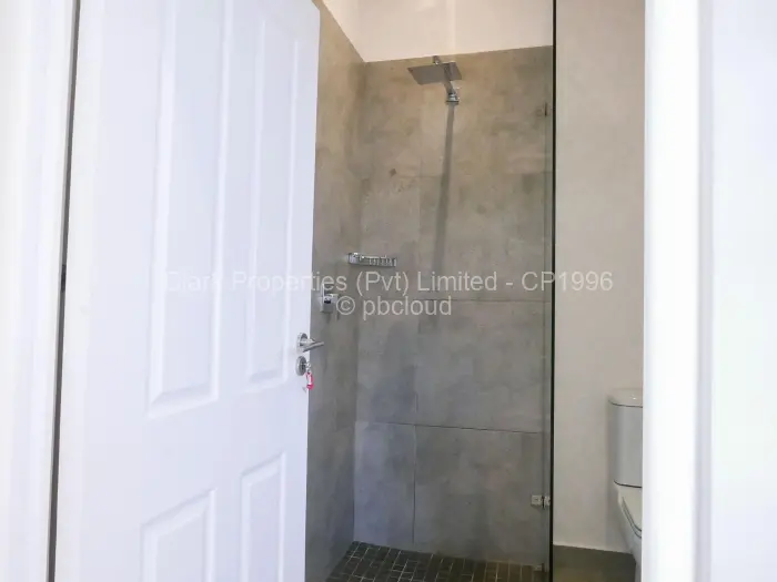 Townhouse/Complex/Cluster to Rent in Newlands