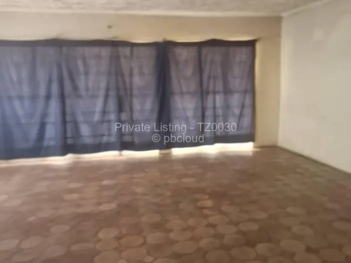 6 Bedroom House for Sale in Greendale, Harare