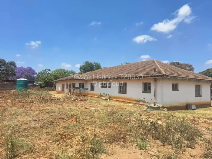 6 Bedroom House for Sale in Greendale, Harare