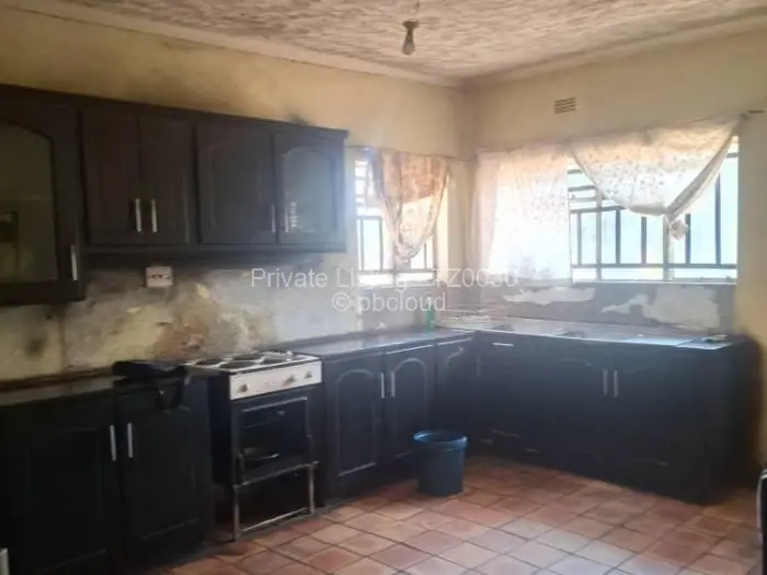 6 Bedroom House for Sale in Greendale, Harare