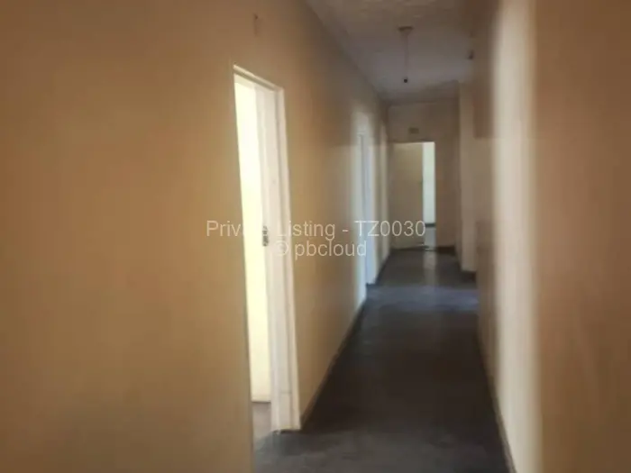6 Bedroom House for Sale in Greendale, Harare