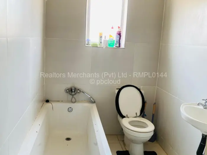 Townhouse/Complex/Cluster to Rent in Borrowdale