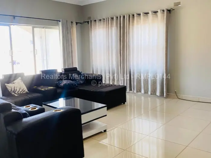 Townhouse/Complex/Cluster to Rent in Borrowdale