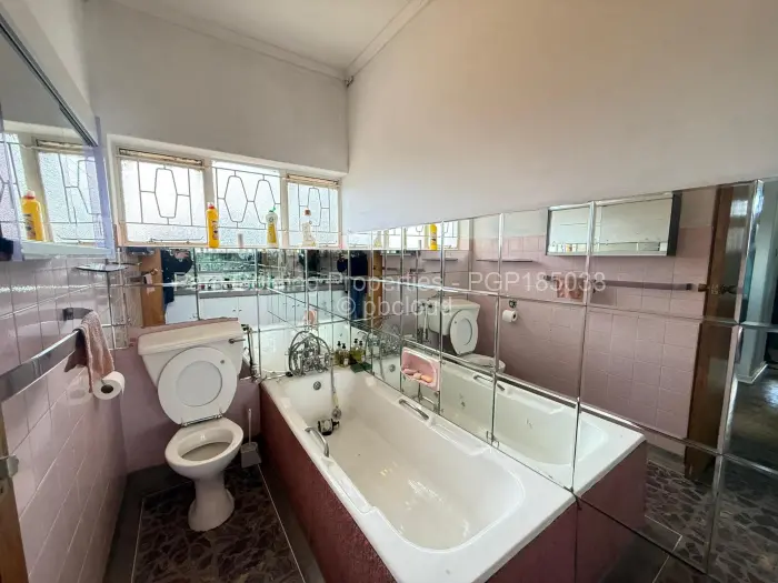 4 Bedroom House for Sale in Burnside, Bulawayo