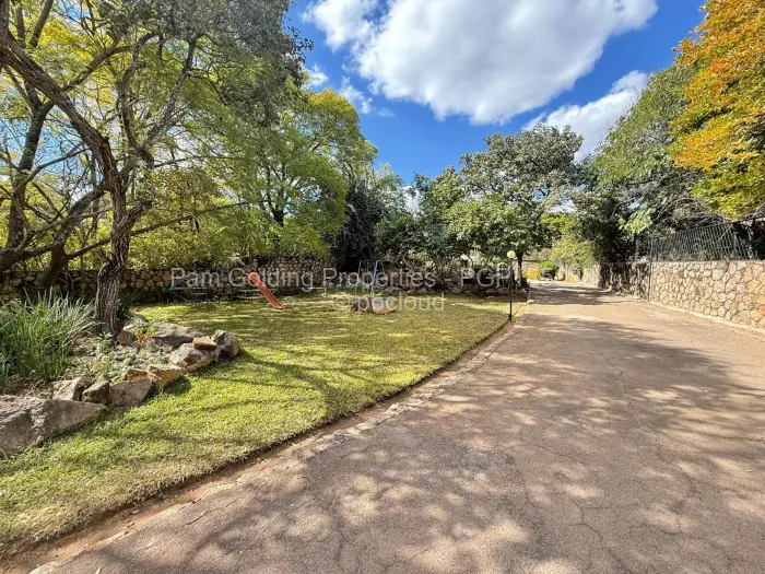 4 Bedroom House for Sale in Burnside, Bulawayo