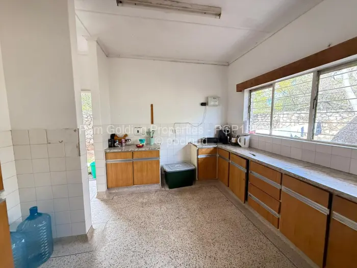 4 Bedroom House for Sale in Burnside, Bulawayo