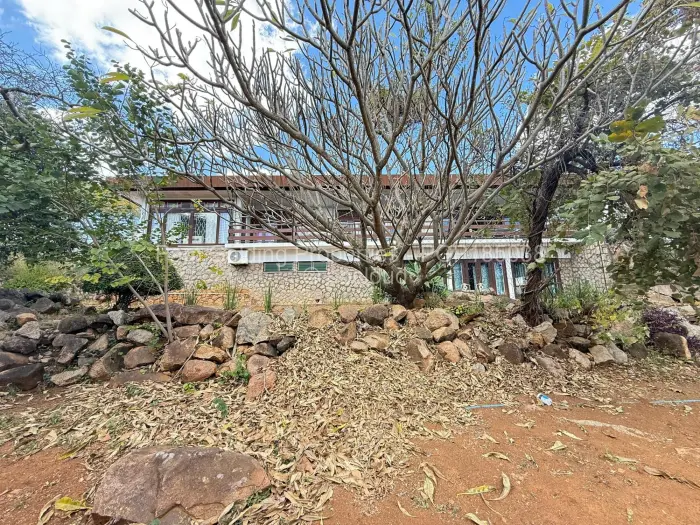 4 Bedroom House for Sale in Burnside, Bulawayo