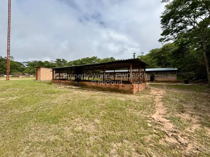 8 Bedroom House for Sale in Marondera, Marondera