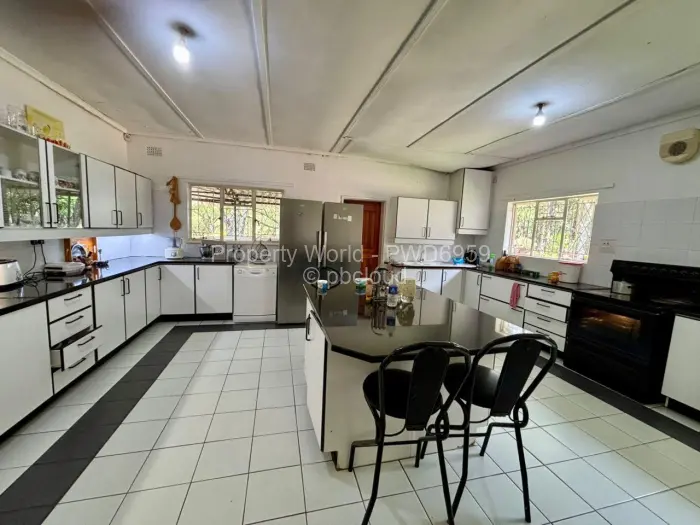 8 Bedroom House for Sale in Marondera, Marondera