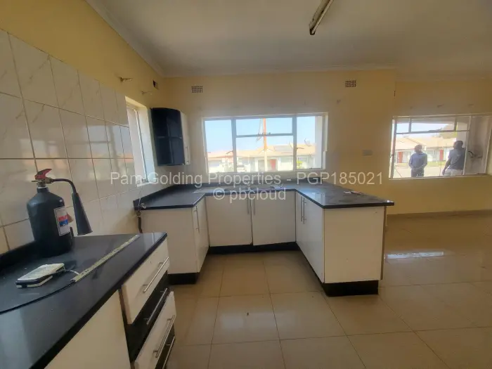 Townhouse/Complex/Cluster for Sale in Hatfield, Harare