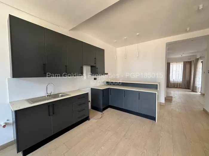 Townhouse/Complex/Cluster to Rent in Marlborough, Harare
