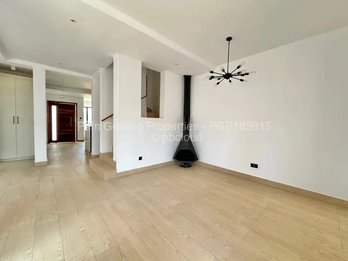 Townhouse/Complex/Cluster to Rent in Marlborough, Harare