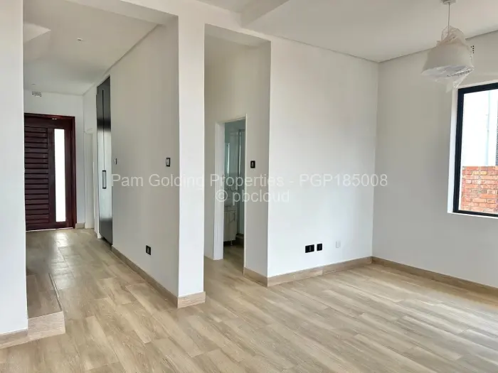 Townhouse/Complex/Cluster to Rent in Marlborough
