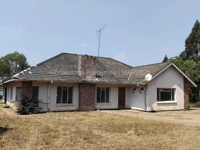 4 Bedroom House for Sale in Paradise Park, Marondera