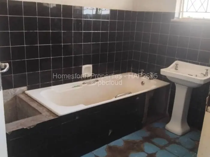 4 Bedroom House for Sale in Paradise Park, Marondera