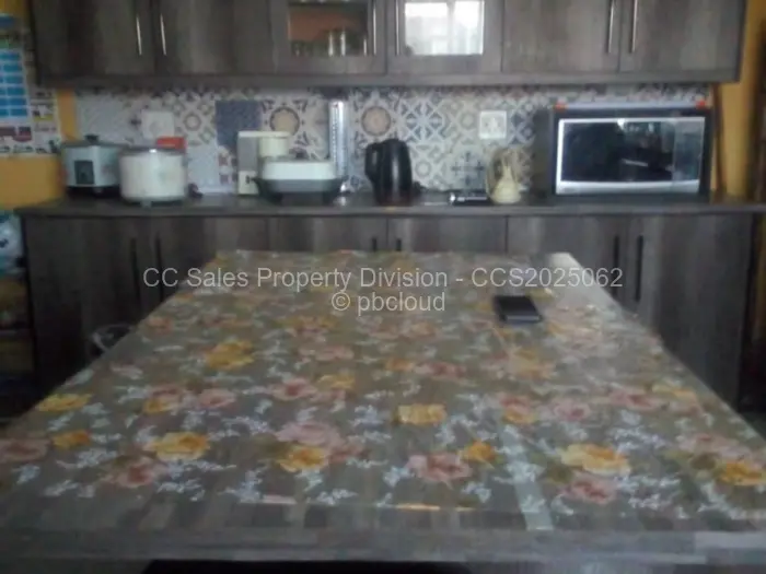 3 Bedroom House for Sale in Kensington Byo, Bulawayo