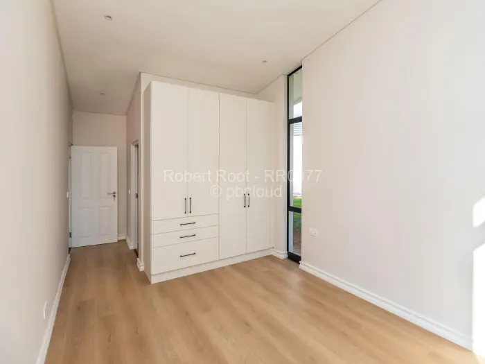 Townhouse/Complex/Cluster to Rent in Newlands