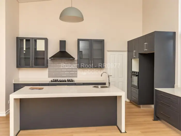 Townhouse/Complex/Cluster to Rent in Newlands
