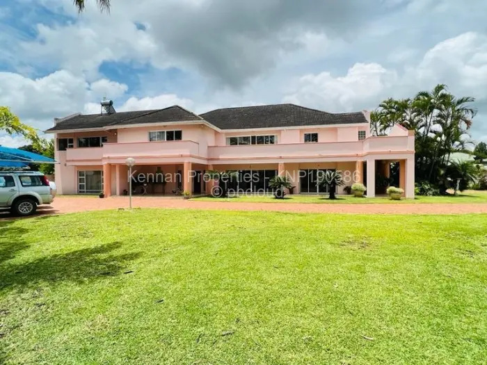6 Bedroom House for Sale in Mount Pleasant, Harare
