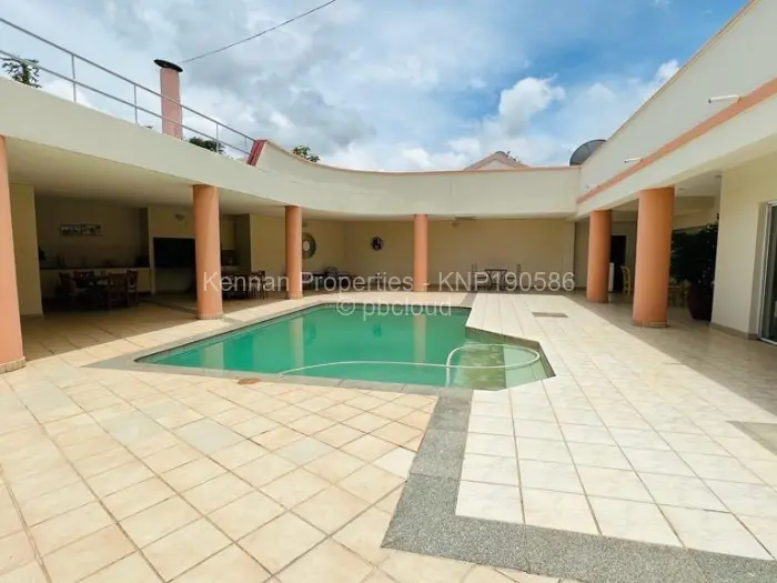 6 Bedroom House for Sale in Mount Pleasant, Harare