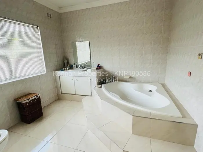 6 Bedroom House for Sale in Mount Pleasant, Harare