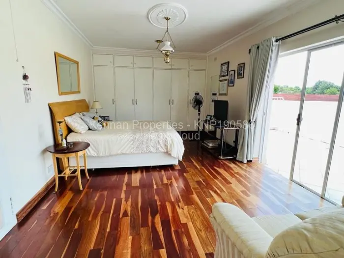 6 Bedroom House for Sale in Mount Pleasant, Harare
