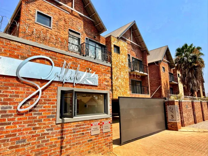 Townhouse/Complex/Cluster to Rent in Avondale