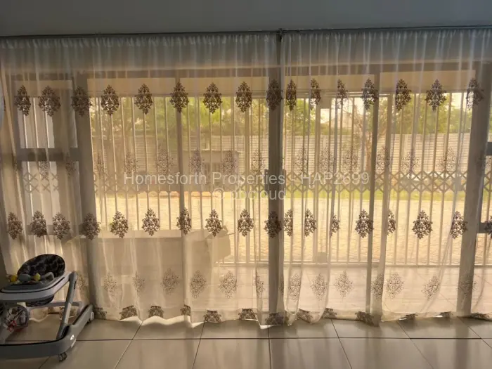 4 Bedroom House to Rent in Rockview