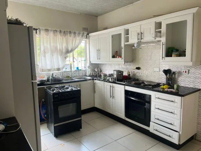 4 Bedroom House to Rent in Rockview