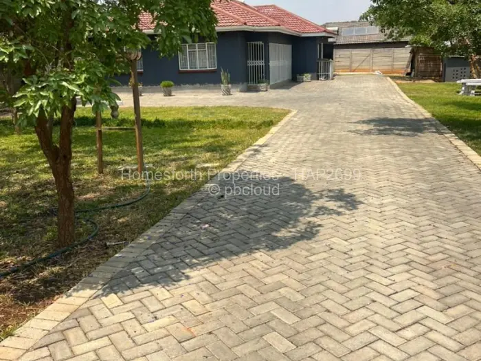 4 Bedroom House to Rent in Rockview