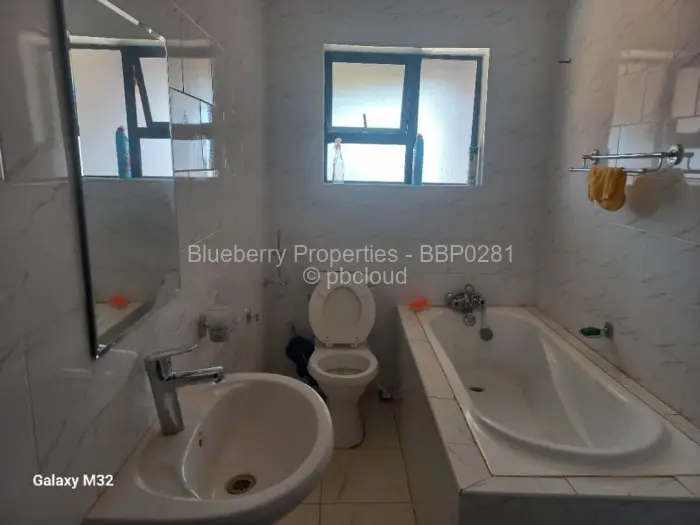 4 Bedroom House to Rent in Crowhill Views, Harare