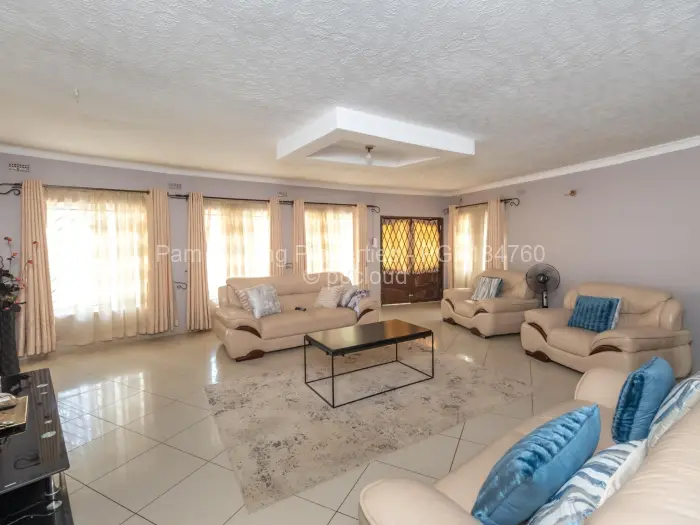 6 Bedroom House for Sale in Avonlea, Harare