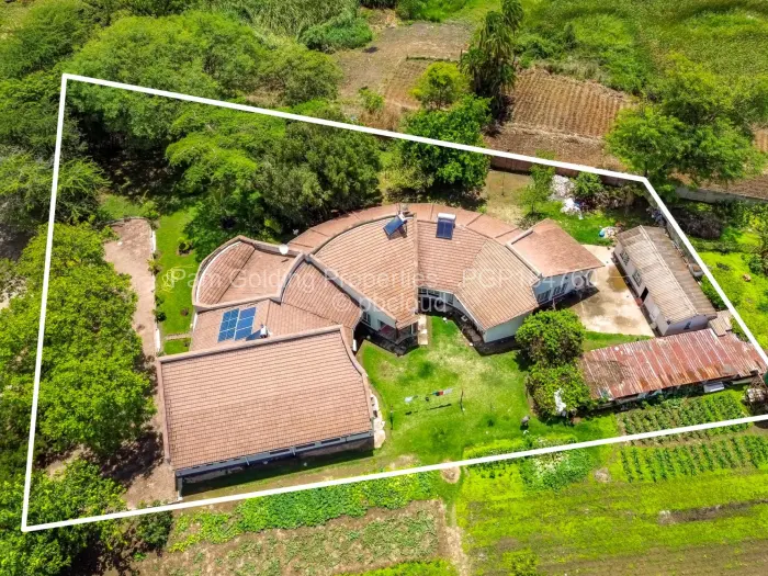 6 Bedroom House for Sale in Avonlea, Harare