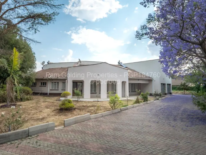 6 Bedroom House for Sale in Avonlea, Harare