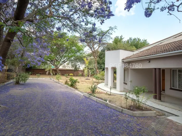 6 Bedroom House for Sale in Avonlea, Harare