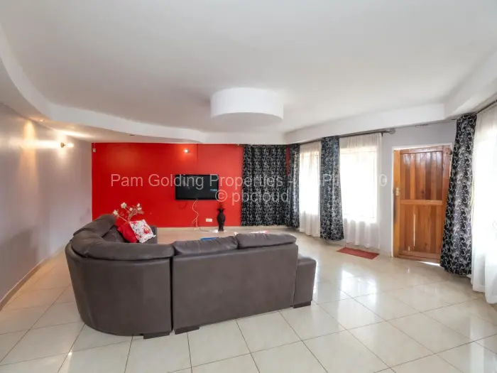 6 Bedroom House for Sale in Avonlea, Harare