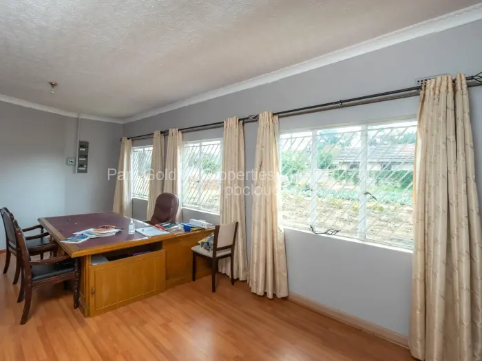 6 Bedroom House for Sale in Avonlea, Harare