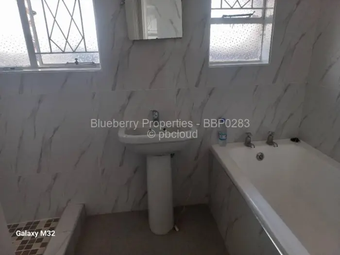 5 Bedroom House to Rent in Kambanji, Harare