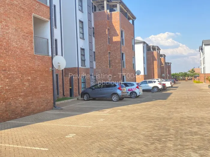 Flat/Apartment for Sale in Aspindale Park, Harare