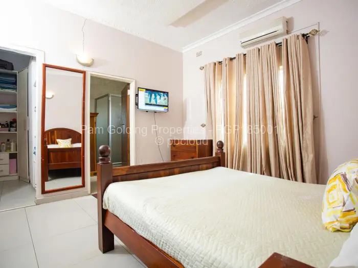 4 Bedroom House for Sale in Victoria Falls, Victoria Falls