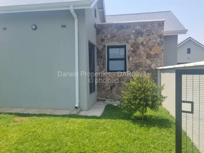 Townhouse/Complex/Cluster to Rent in Borrowdale West