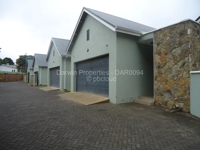 Townhouse/Cluster to Rent in Borrowdale West, Harare