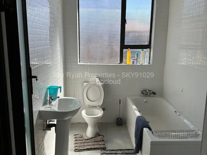 5 Bedroom House for Sale in Carrick Creagh Estate, Harare